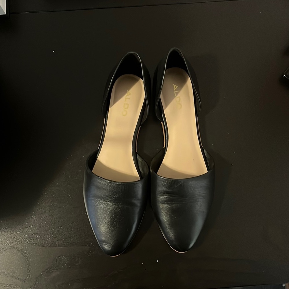 Old navy chill  2 flats